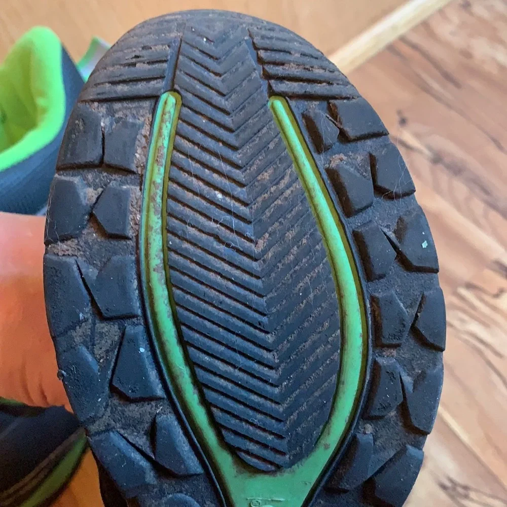 Sporto vegan kids waterproof boys girls snow boots size 2 - 3 black green VGUC